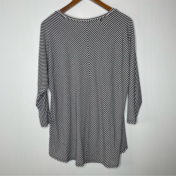 Chico’s Striped Batwing Top Large - Picture 2 of 4